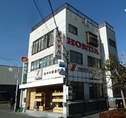 東武伊勢崎線「羽生」駅　徒歩約4分。
中古売り店舗兼用住宅です。満室予想年収336万円　利回り16.9％です。
1階はカフェ店。２階は以前塾。３階は住居となっています。