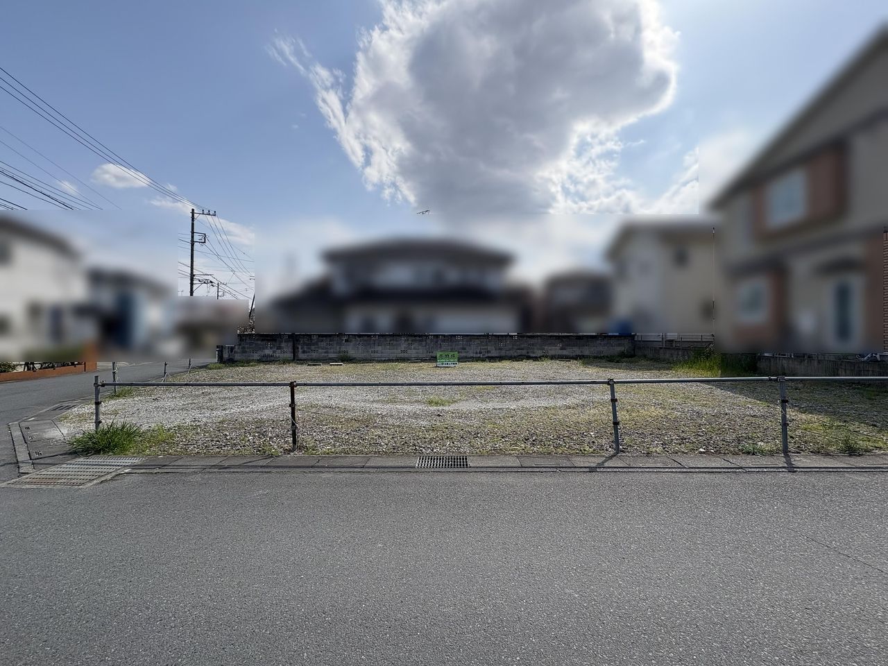 東武東上線「東松山駅　徒歩約1.6ｋｍ20分。
建築条件なし約45.2坪の角地です。建物のご相談は東上建設へ→<a href="https://to-jo.jp/" target="_blank">https://to-jo.jp/</a>
