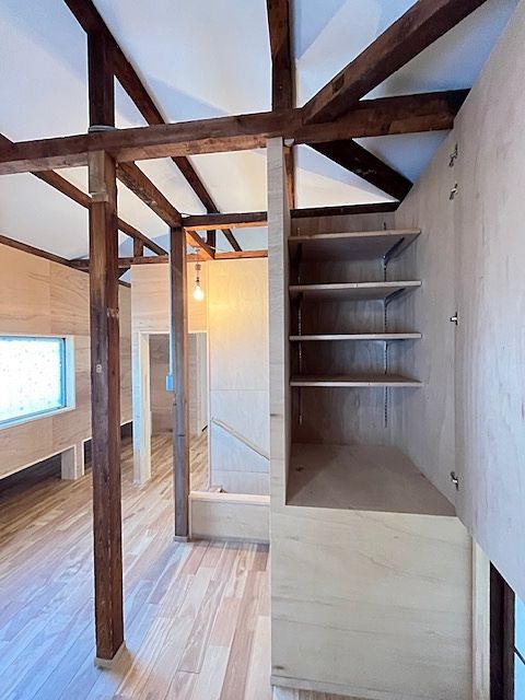 造作収納もいい感じ! 嵐山町志賀 ガレージ付き中古戸建