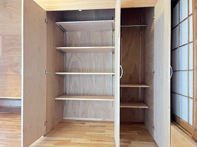 たっぷり収納できる造作収納あります! 嵐山町志賀 ガレージ付き中古戸建