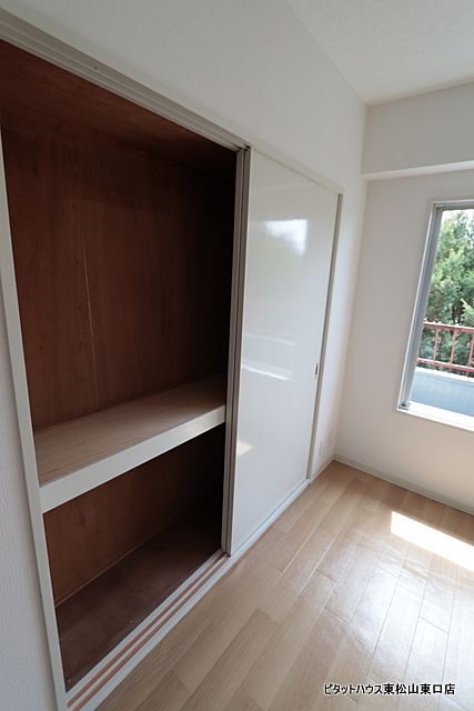 LDK ちょっとした収納あります レスポワール志木 最上階南西角部屋