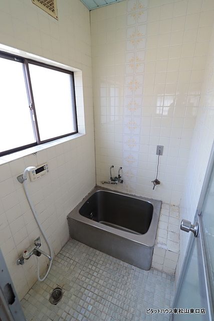 北葛飾郡松伏町築比地 中古戸建