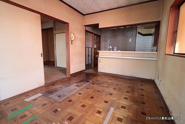 北葛飾郡松伏町築比地 中古戸建