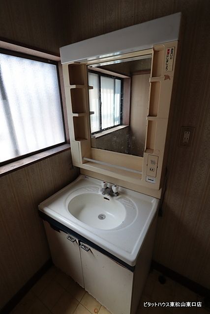 北葛飾郡松伏町築比地 中古戸建