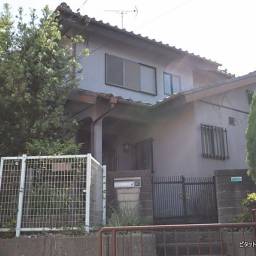 東松山市桜山台中古戸建 東武東上線「高坂」駅より車1.48km。高坂ニュータウンバス13分「桜山小学校」停歩3分170mです。閑静な住宅街です。近くにスーパー「マミーマート」あるのでお買い物便利です。