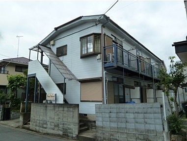 1Kのお部屋が8件です。現在満室です。年収290万円高利回り10％です。