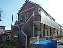 東武東上線「東松山」駅　徒歩22分。住環境良好。近くにスーパー・ドラックストアーがあり買い物便利なエリアです。